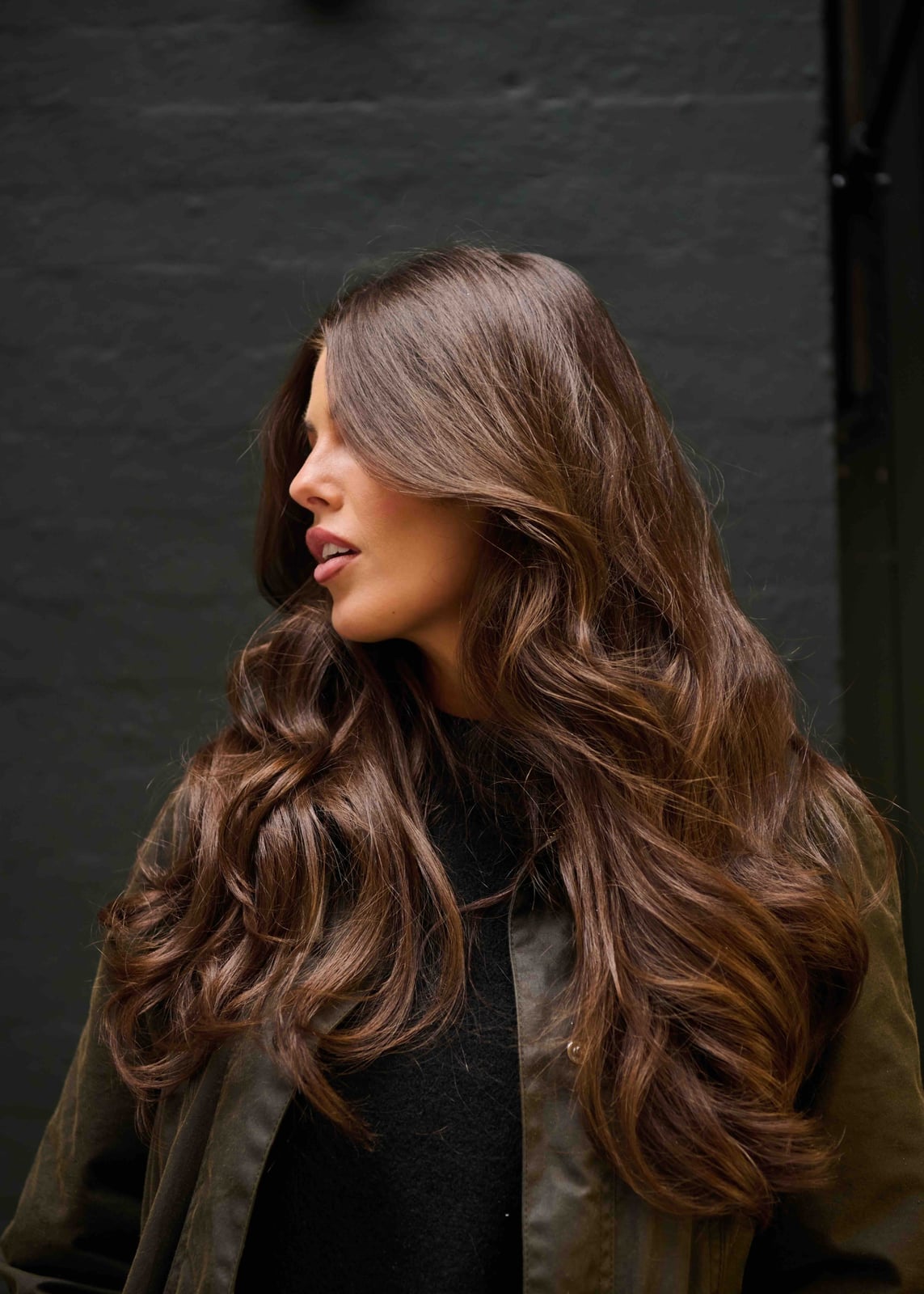 Mid-Back Chocolate Brown Waves — Simple Mocha Hair