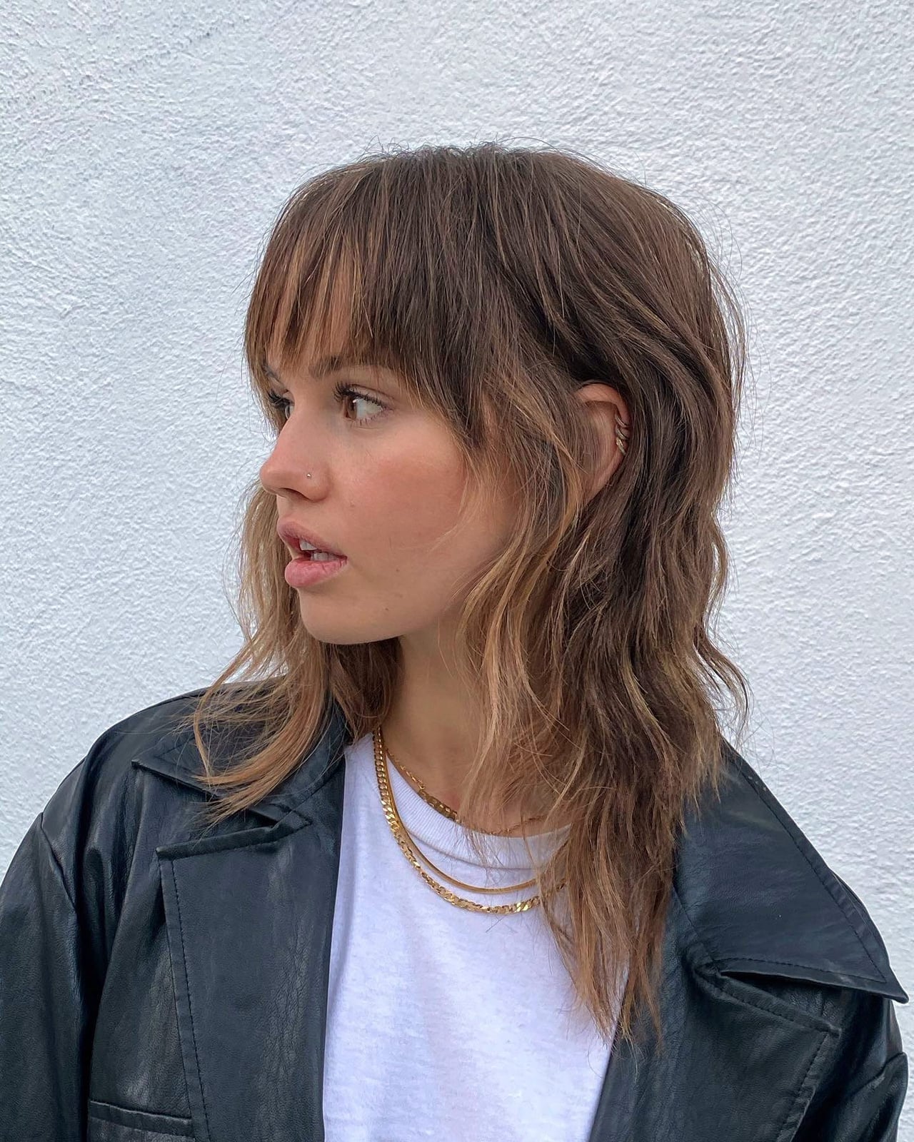 Layered Shoulder Mullet With Curtain Bangs — Simple Mullet Hairstyles