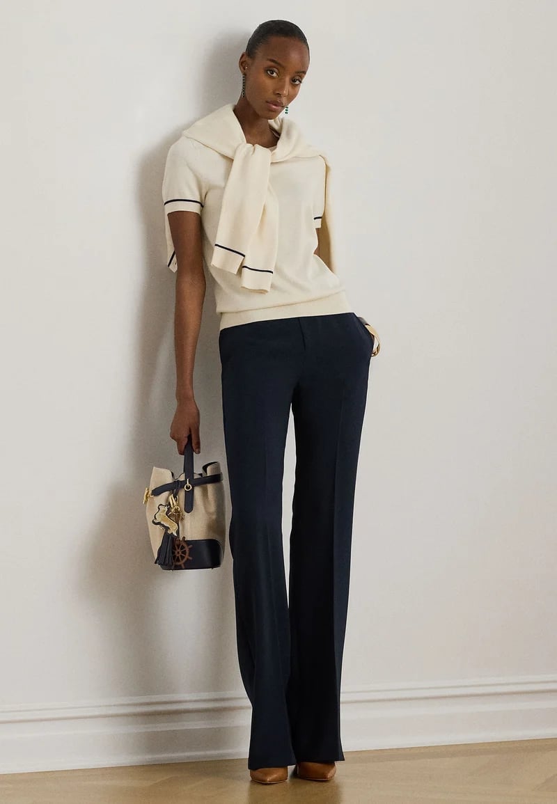 Navy Trousers With Cream Knit Sweater and Brown Heels Navy Trousers With Cream Knit Sweater and Brown Heels — Simple Navy Blue Pants Outfits