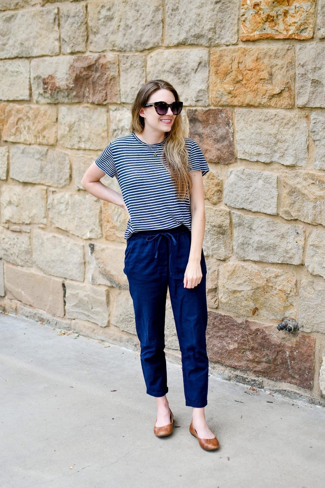 Navy Straight-Leg Trousers With Striped Tee Navy Straight-Leg Trousers With Striped Tee — Simple Navy Blue Pants Outfits