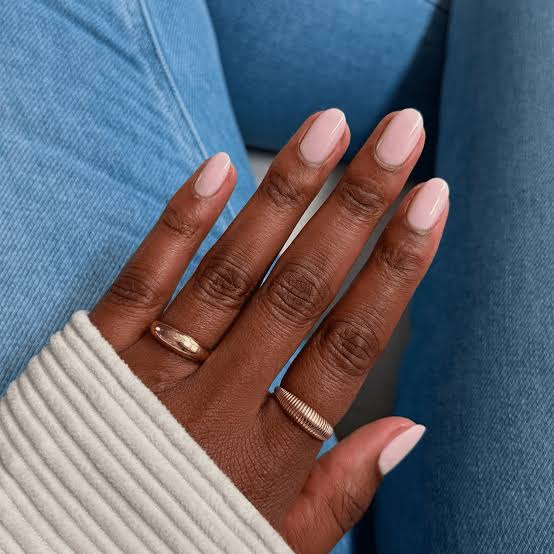 Glossy Light Beige Pink Short Oval Nails Glossy Light Beige Pink Short Oval Nails — Simple Neutral Nails Colors