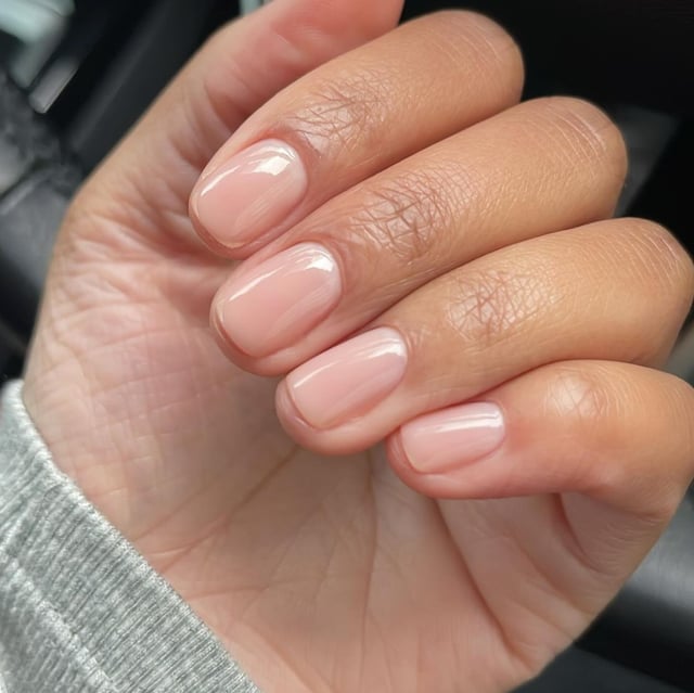 Soap Effect Sheer Pale Pink Short Oval Nails Soap Effect Sheer Pale Pink Short Oval Nails — Simple Neutral Nails Colors