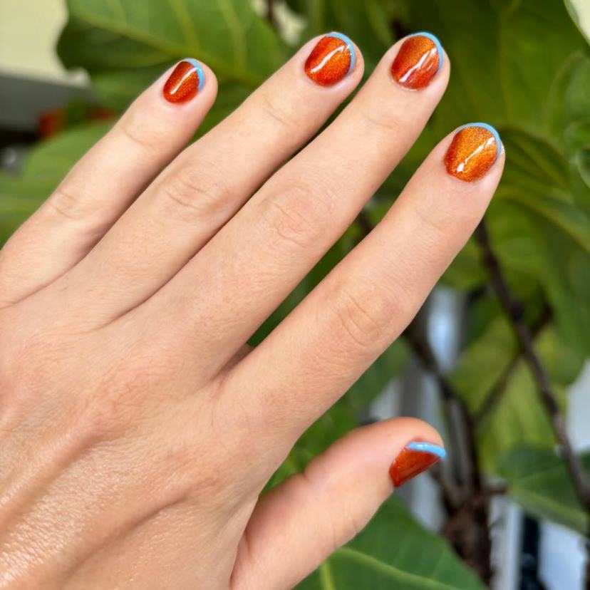 Orange Cat Eye Blue Tip Short Oval Nails Orange Cat Eye Blue Tip Short Oval Nails — Simple Orange Cat Eye Nails
