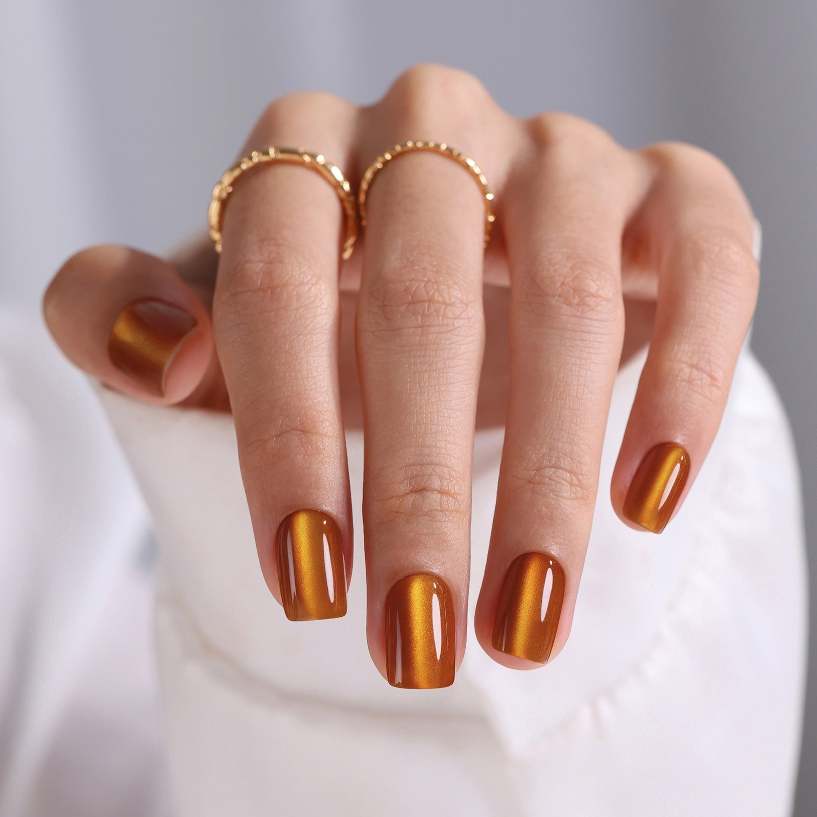 Warm Burnt Orange Vertical Cat Eye Short Square, Everyday Version Warm Burnt Orange Vertical Cat Eye Short Square, Everyday Version — Simple Orange Cat Eye Nails