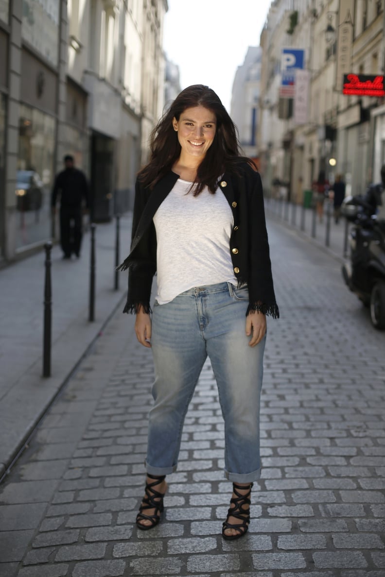 Fringed Jacket Over T-shirt And Boyfriend Jeans Fringed Jacket Over T-shirt And Boyfriend Jeans — Simple Outfits for Curvy