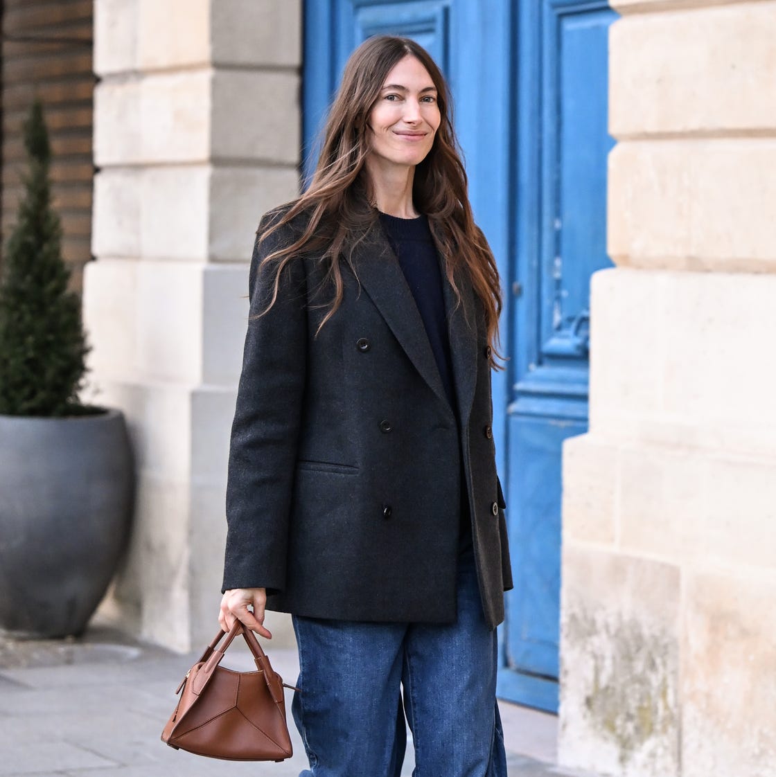 Charcoal Oversized Blazer With Navy Top Charcoal Oversized Blazer With Navy Top — Simple Oversized Blazer Outfits