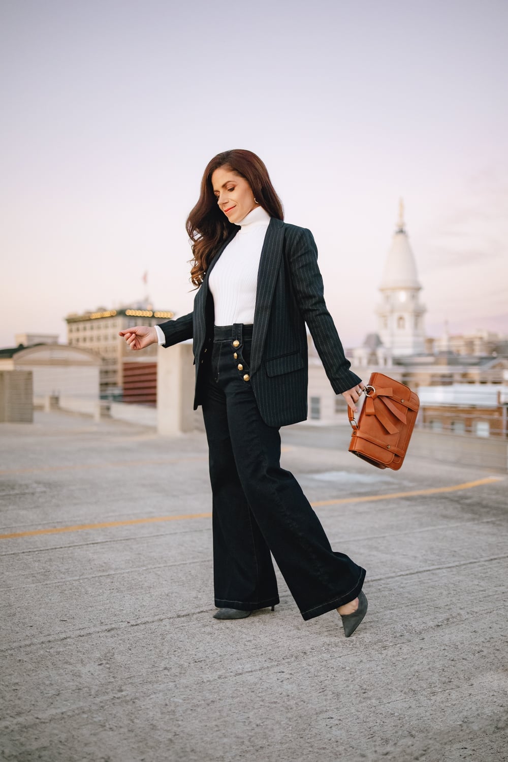 Pinstripe Oversized Blazer With White Turtleneck Pinstripe Oversized Blazer With White Turtleneck — Simple Oversized Blazer Outfits