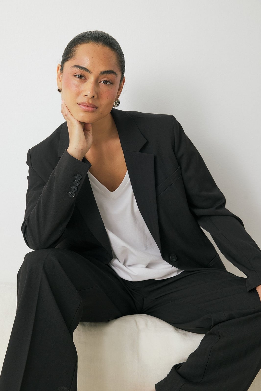 Light Grey Oversized Blazer As A Dress Light Grey Oversized Blazer As A Dress — Simple Oversized Blazer Outfits