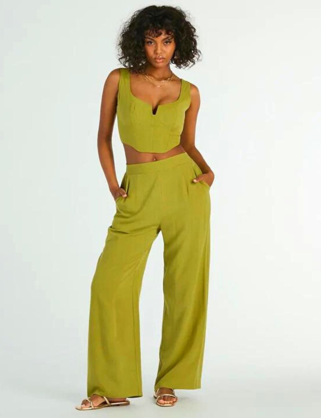 Olive Green Palazzo Pants with Matching Crop Top and Gold Sandals Olive Green Palazzo Pants with Matching Crop Top and Gold Sandals — Simple Palazzo Pants Outfits