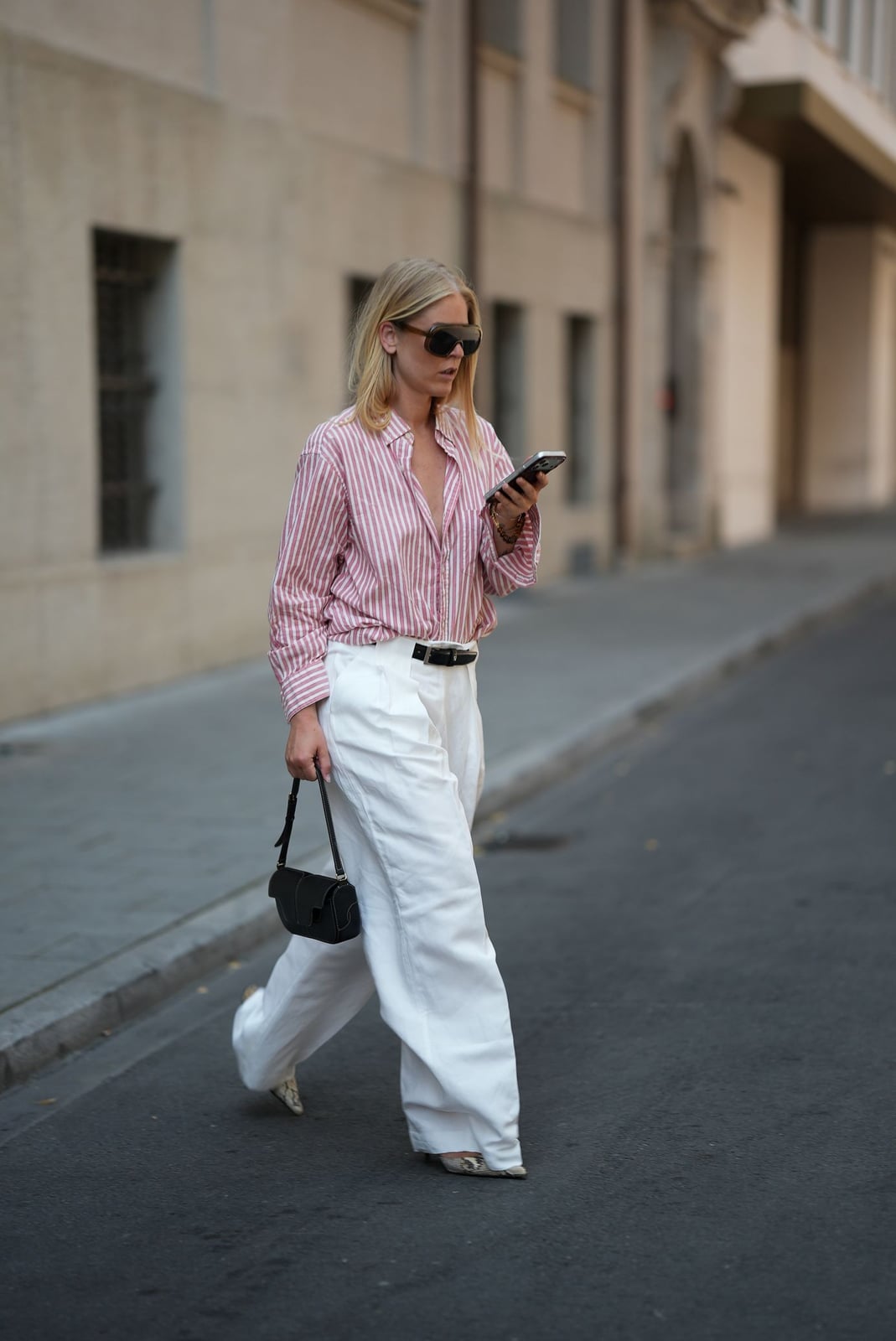White Linen Palazzo Pants with Striped Shirt and Animal Print Flats White Linen Palazzo Pants with Striped Shirt and Animal Print Flats — Simple Palazzo Pants Outfits