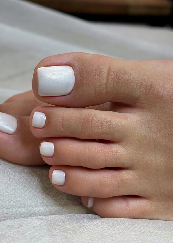 Pearlescent White Shimmer Pedicure Pearlescent White Shimmer Pedicure — Simple Pedicure Nails