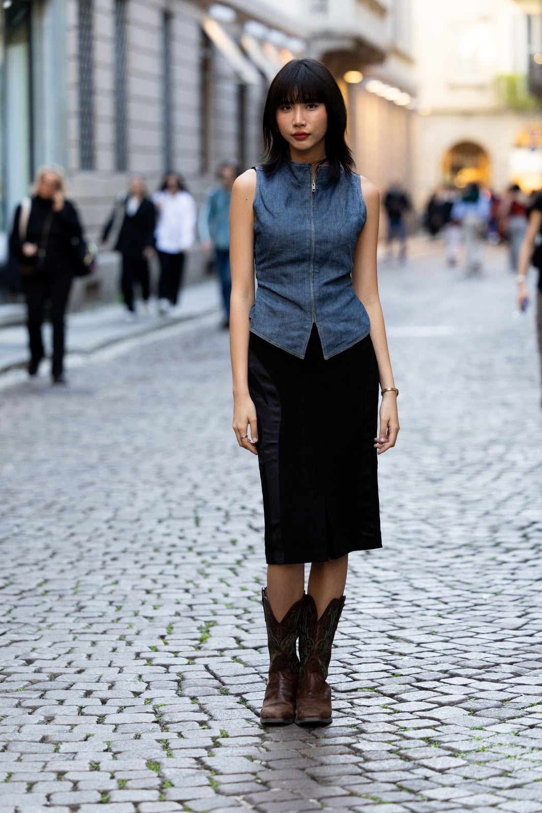 Black Satin Skirt With Denim Vest — Simple Pencil Skirt Outfits