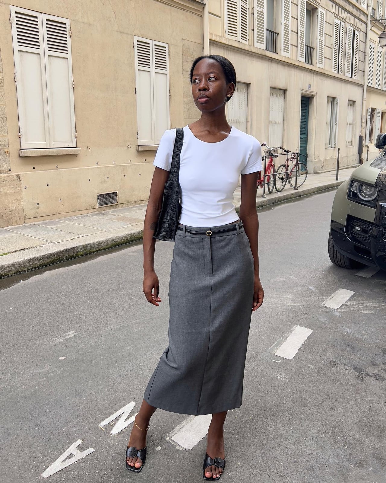 Long Grey Pencil Skirt With Fitted T-shirt — Simple Pencil Skirt Outfits