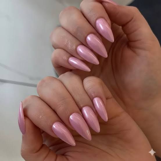 Medium Almond Soft Pink Chrome Finish, Close-Up Take Medium Almond Soft Pink Chrome Finish, Close-Up Take — Simple Pink Chrome Nails