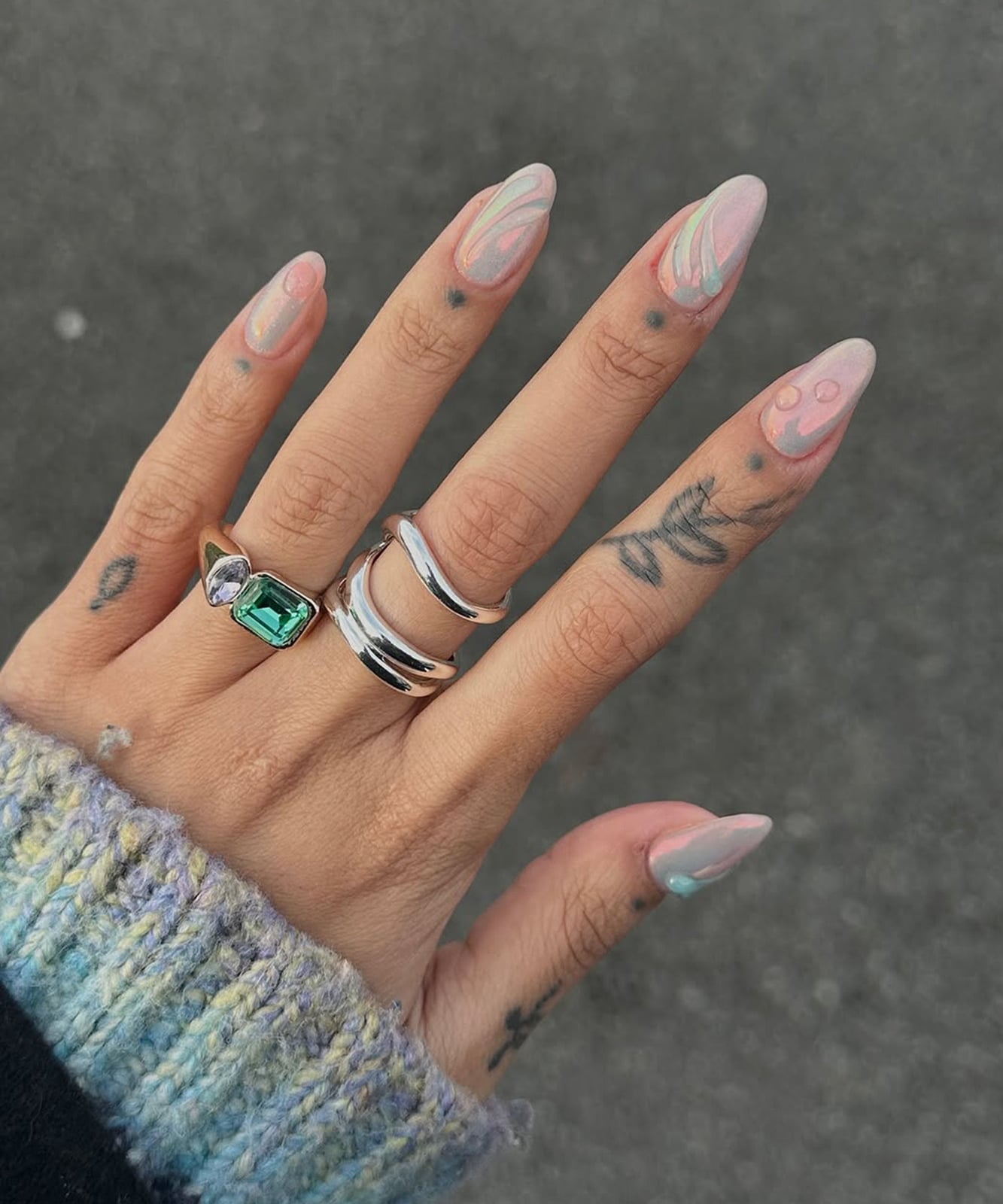 Medium Almond Pale Pink Chrome With Swirls, Abstract Medium Almond Pale Pink Chrome With Swirls, Abstract — Simple Pink Chrome Nails