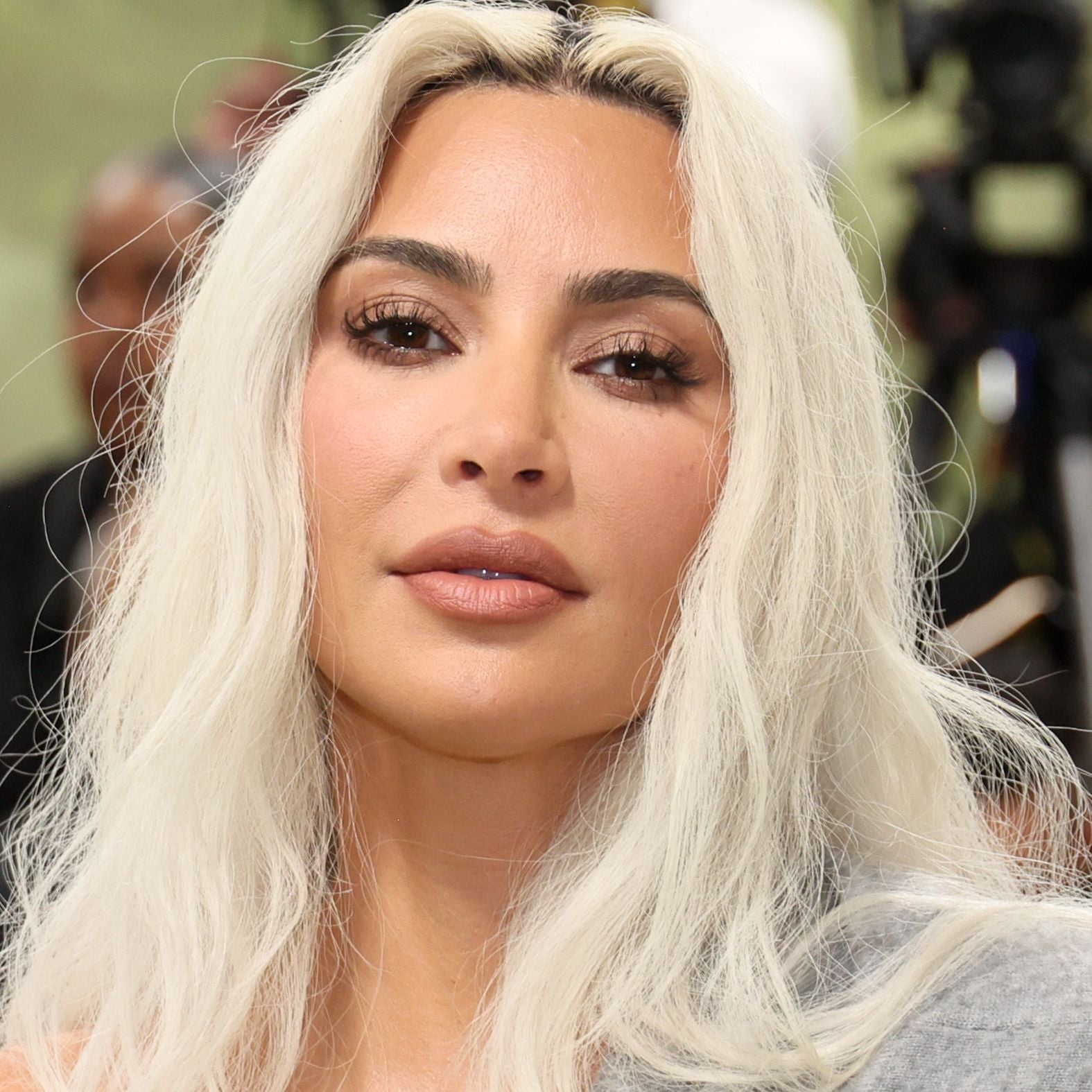 Shoulder Length Platinum With Curtain Bangs Shoulder Length Platinum With Curtain Bangs — Simple Platinum Blonde