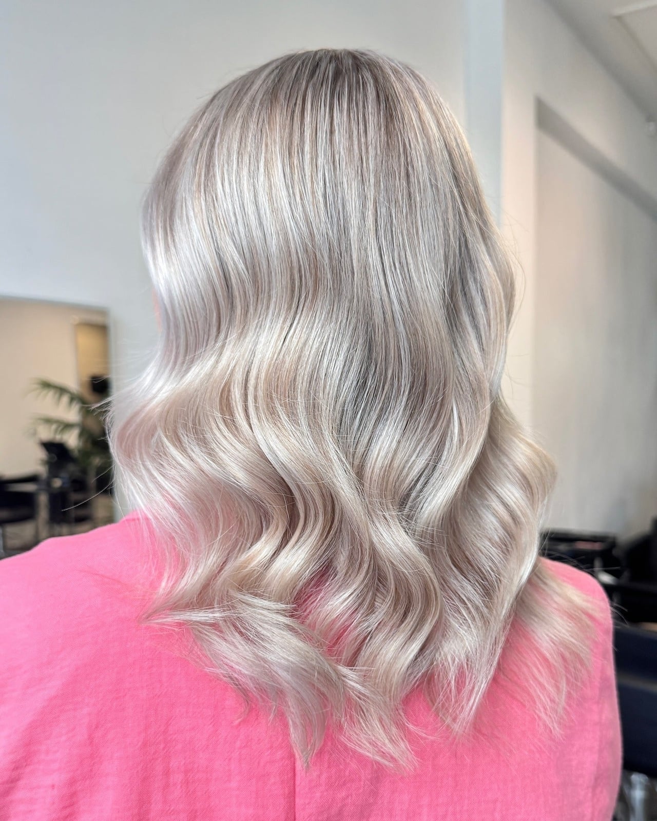 Thick Collarbone Waves In Uniform Platinum, Wavy Thick Collarbone Waves In Uniform Platinum, Wavy — Simple Platinum Blonde