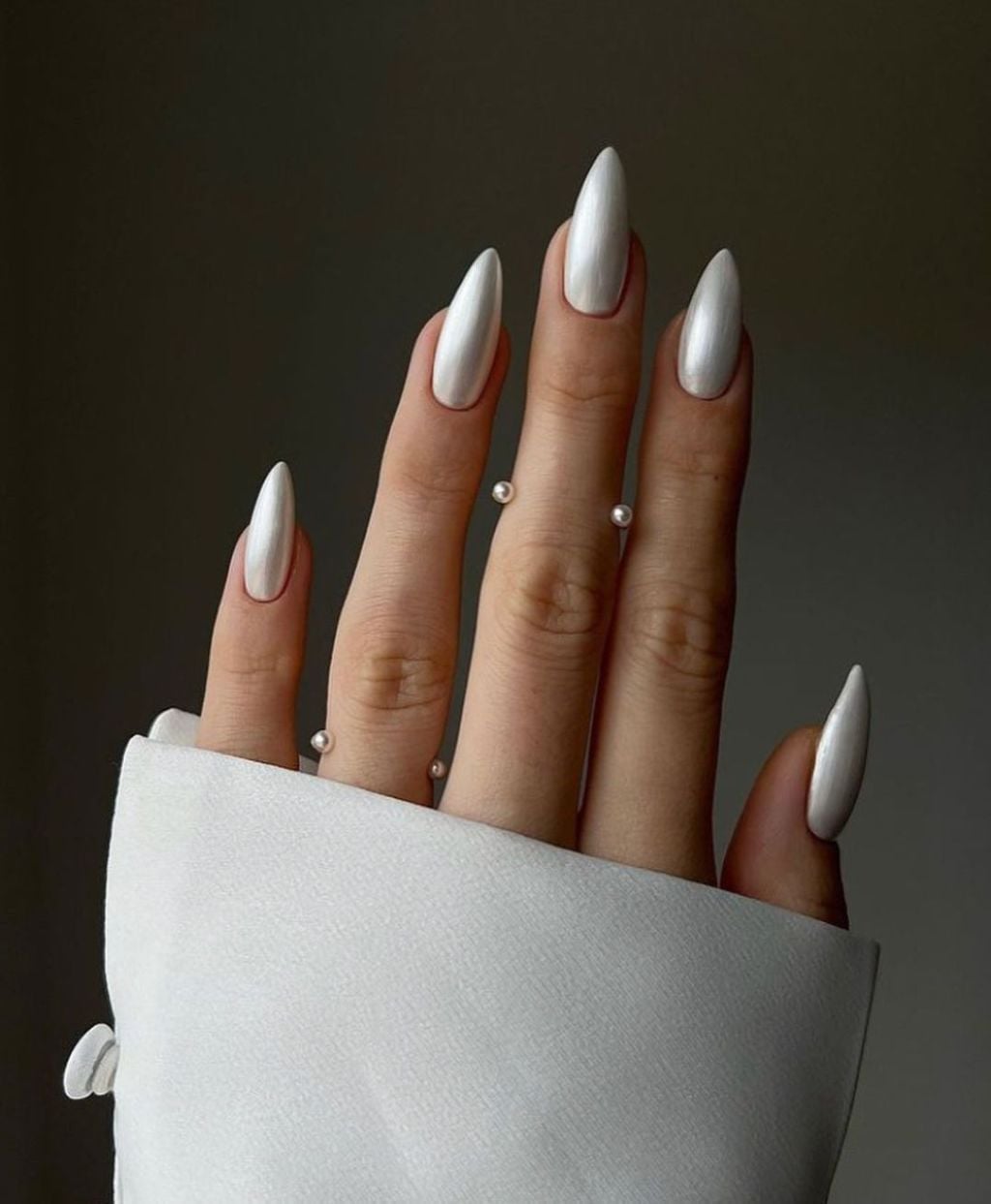 Metallic White Chrome Stiletto Nails With Pearls — Simple Pointy Nails