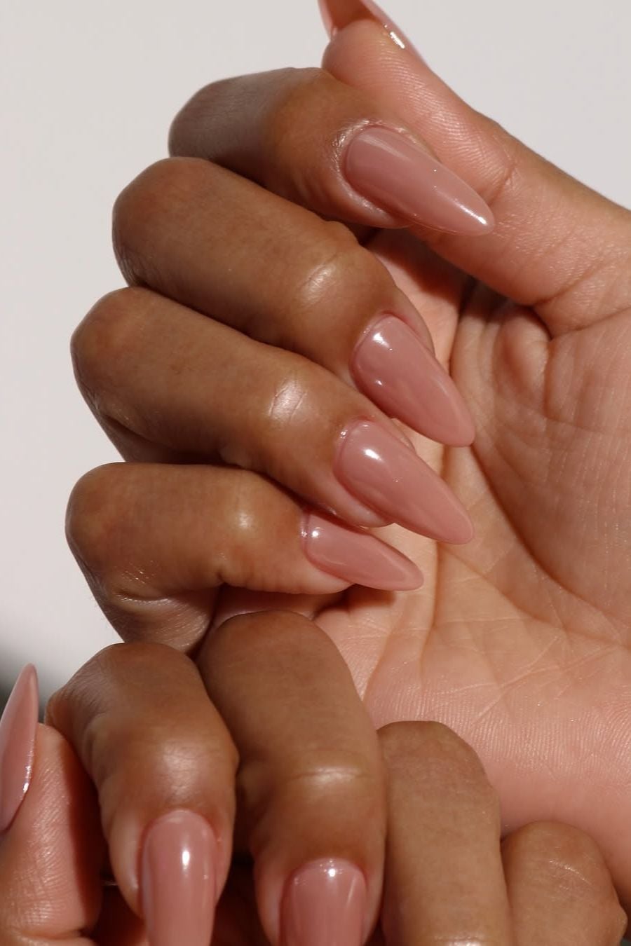 Sheer Glossy Nude Pink Stiletto Nails — Simple Pointy Nails