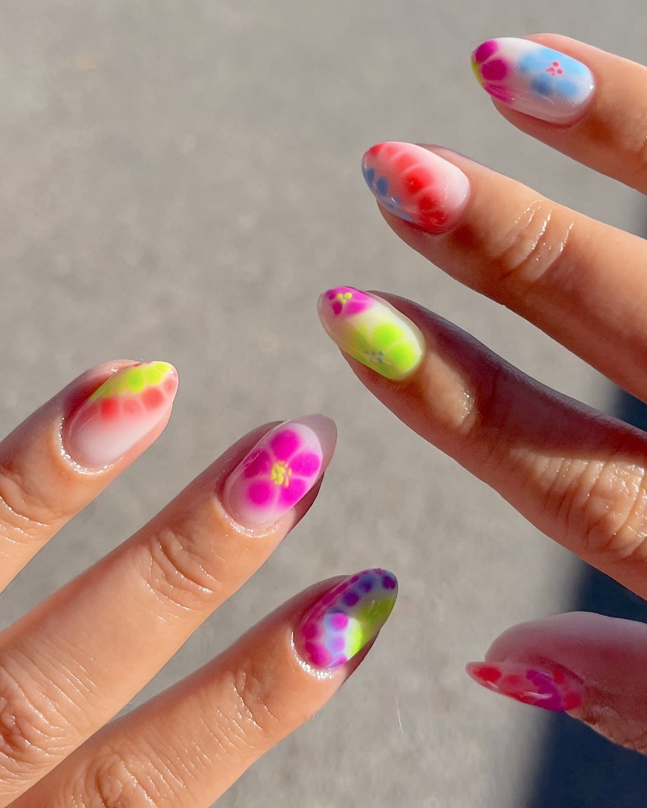 Abstract Tie-Dye Floral Short Oval Nails — Simple Rainbow Nails