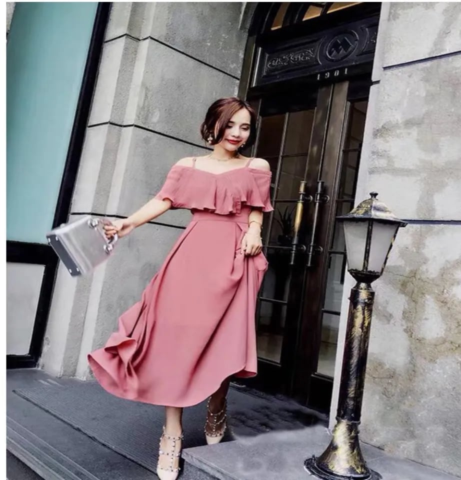 Dusty Rose Off-Shoulder Ruffled Midi Dress Dusty Rose Off-Shoulder Ruffled Midi Dress — Simple Semi Formal Outfits