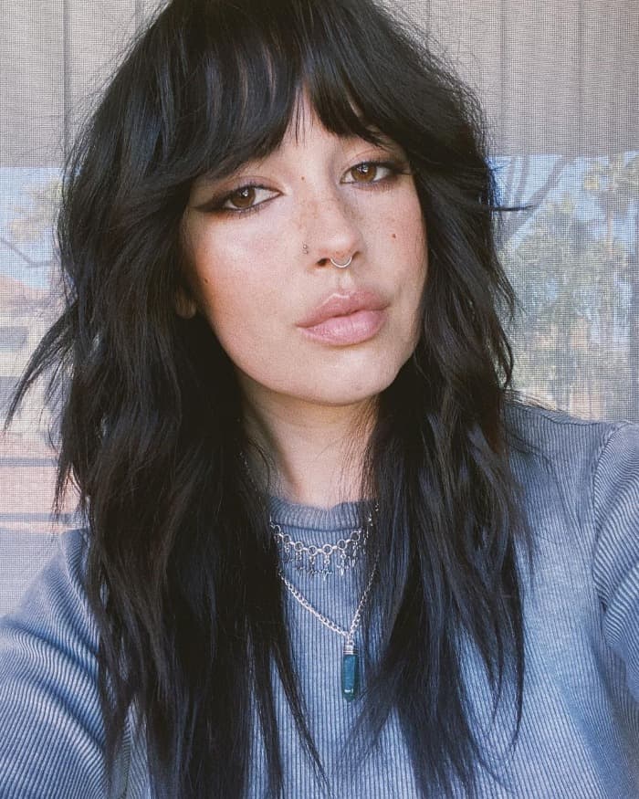 Mid-Back Shag With Choppy Layers No Bangs Mid-Back Shag With Choppy Layers No Bangs — Simple Shag Hairstyles