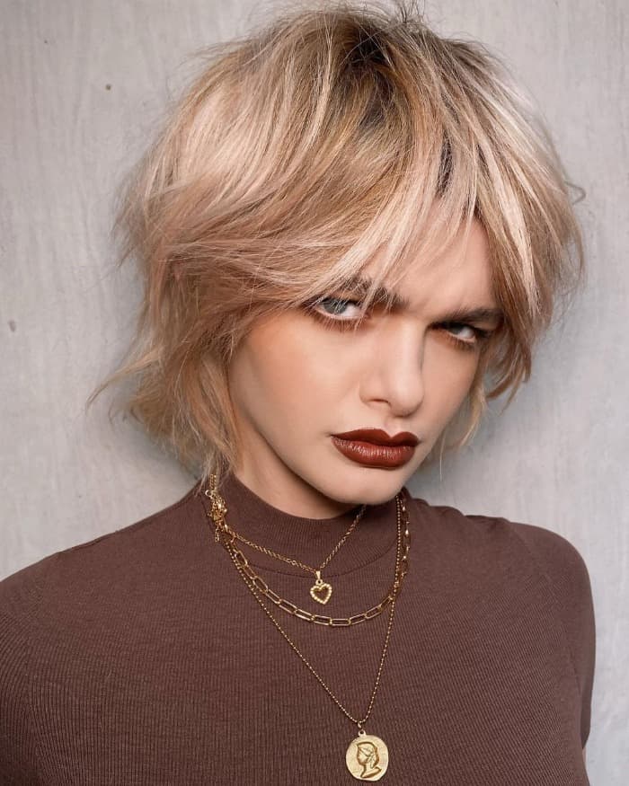 Collarbone Dark Blonde Shag With Choppy Layers Collarbone Dark Blonde Shag With Choppy Layers — Simple Shag Hairstyles