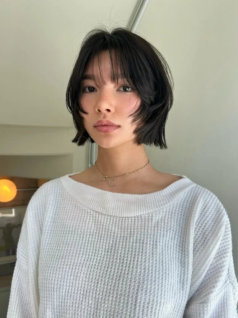 Voluminous Chin Dark Brown Shaggy Bob With Choppy Bangs — Simple Shaggy Bob Haircut