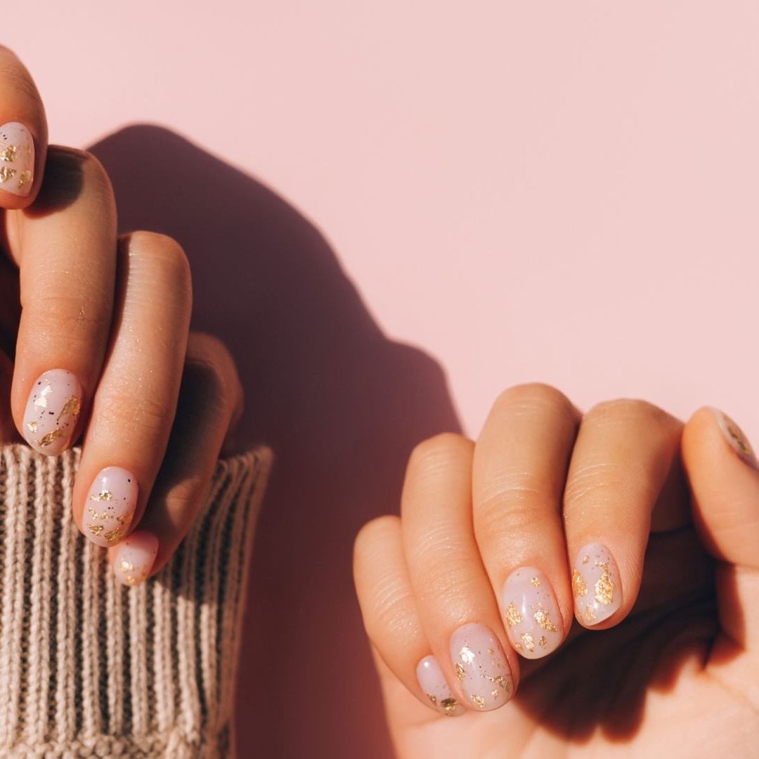 Milky Pink Gold Foil Accents Short Almond Nails Milky Pink Gold Foil Accents Short Almond Nails — Simple Shimmer Nails