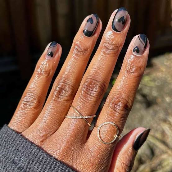 Glossy Black Heart Outlines On Sheer Nude Glossy Black Heart Outlines On Sheer Nude — Simple Short Black Nails