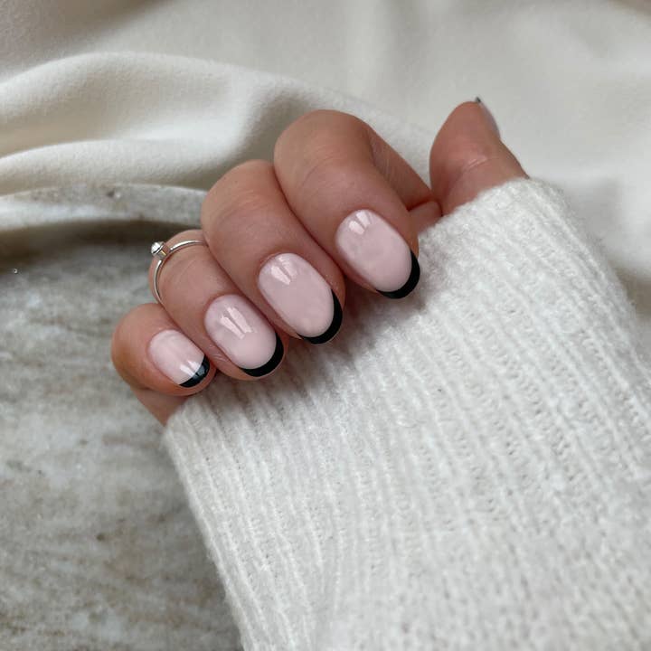Glossy Black Thin French Tips On Nude Glossy Black Thin French Tips On Nude — Simple Short Black Nails