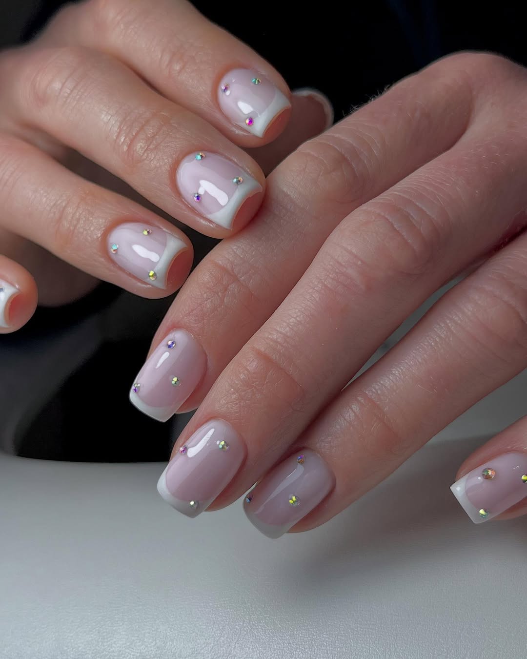 Short Square Nails With Pink Base And White Tips, Glossy Short Square Nails With Pink Base And White Tips, Glossy — Simple Short French Tip Nails