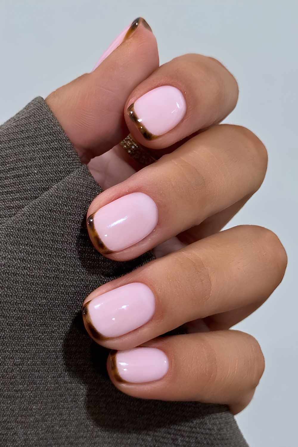 Short Square Nails With Thin Brown French Tips Short Square Nails With Thin Brown French Tips — Simple Short French Tip Nails