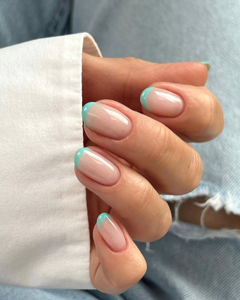 Short Oval Nails With Turquoise French Tips Short Oval Nails With Turquoise French Tips — Simple Short French Tip Nails