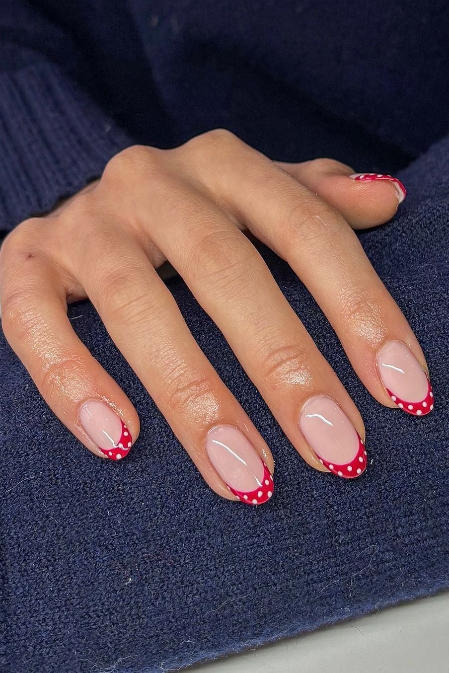 Short Oval Nails With Red French Tips And White Polka Dots Short Oval Nails With Red French Tips And White Polka Dots — Simple Short French Tip Nails