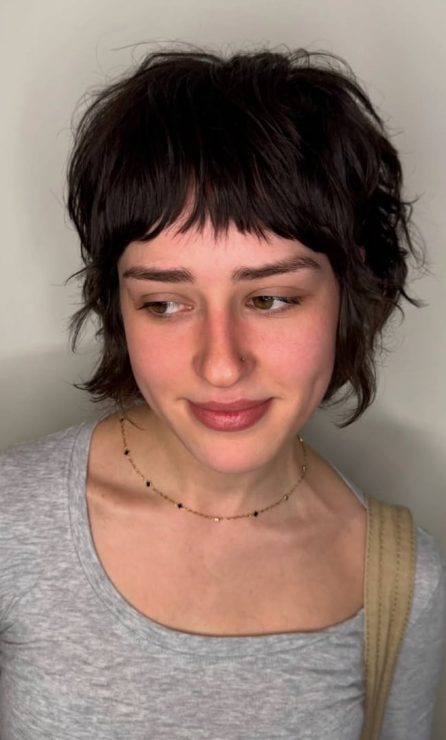 Ear Length Shag With Short Fringe Ear Length Shag With Short Fringe — Simple Short Shag