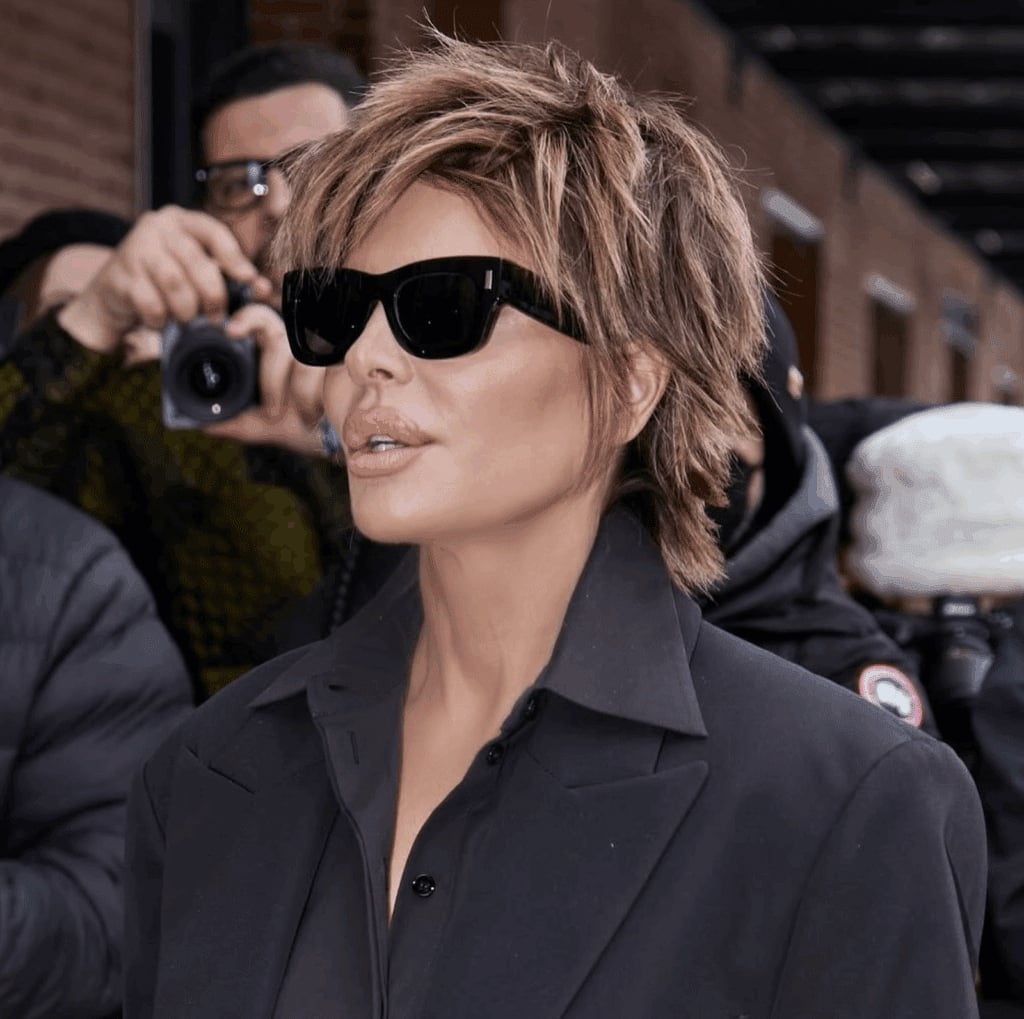 Short Brown Shag With Textured Layers and Curtain Bangs — Simple Short Shag Haircuts