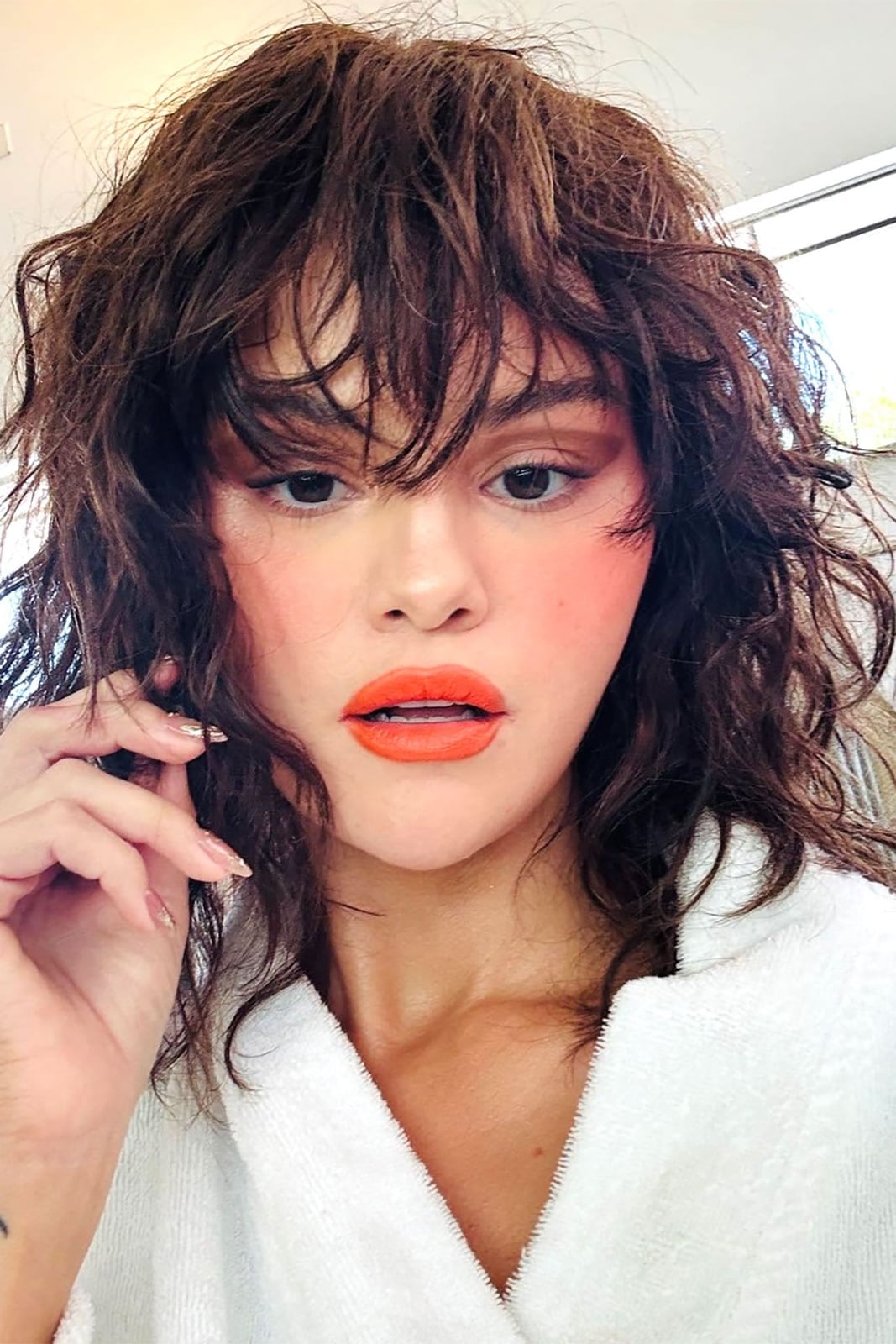 Collarbone Dark Brown Wavy Shag With Curtain Bangs and Air Dried — Simple Short Shag Haircuts