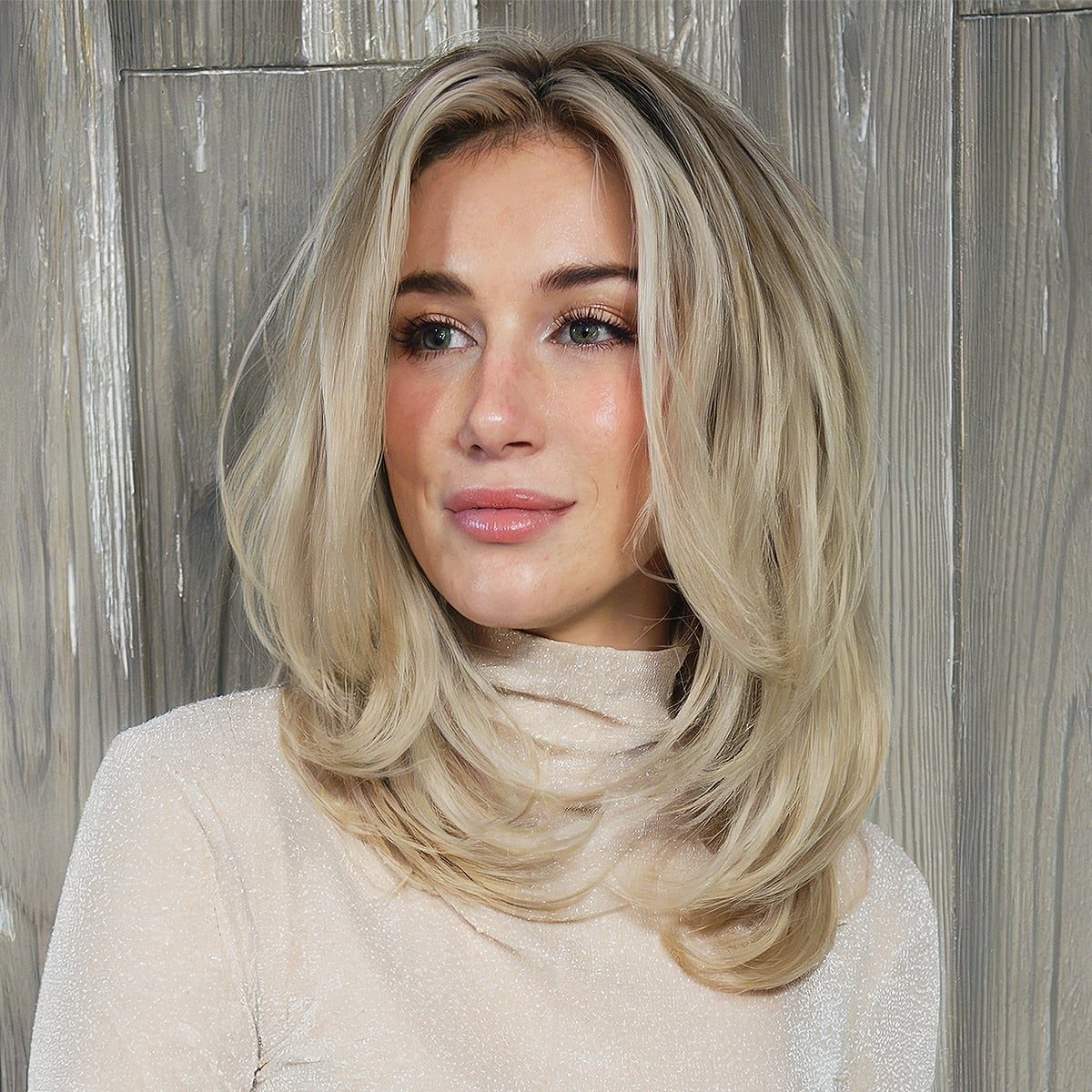 Voluminous Collarbone Layers Ash Blonde — Simple Shoulder Length Haircuts