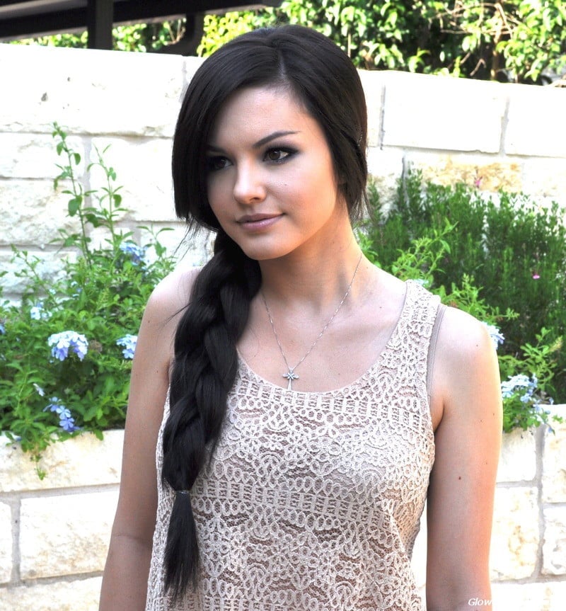 Voluminous Mid-Back Side Braid With Bangs — Simple Side Part Braids