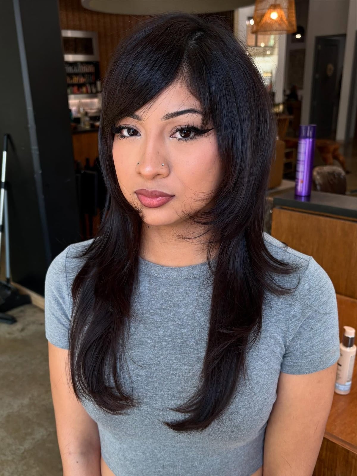 Mid-Back Dark Brown Waves With Side Bangs, Wavy — Simple Side Swept Bangs