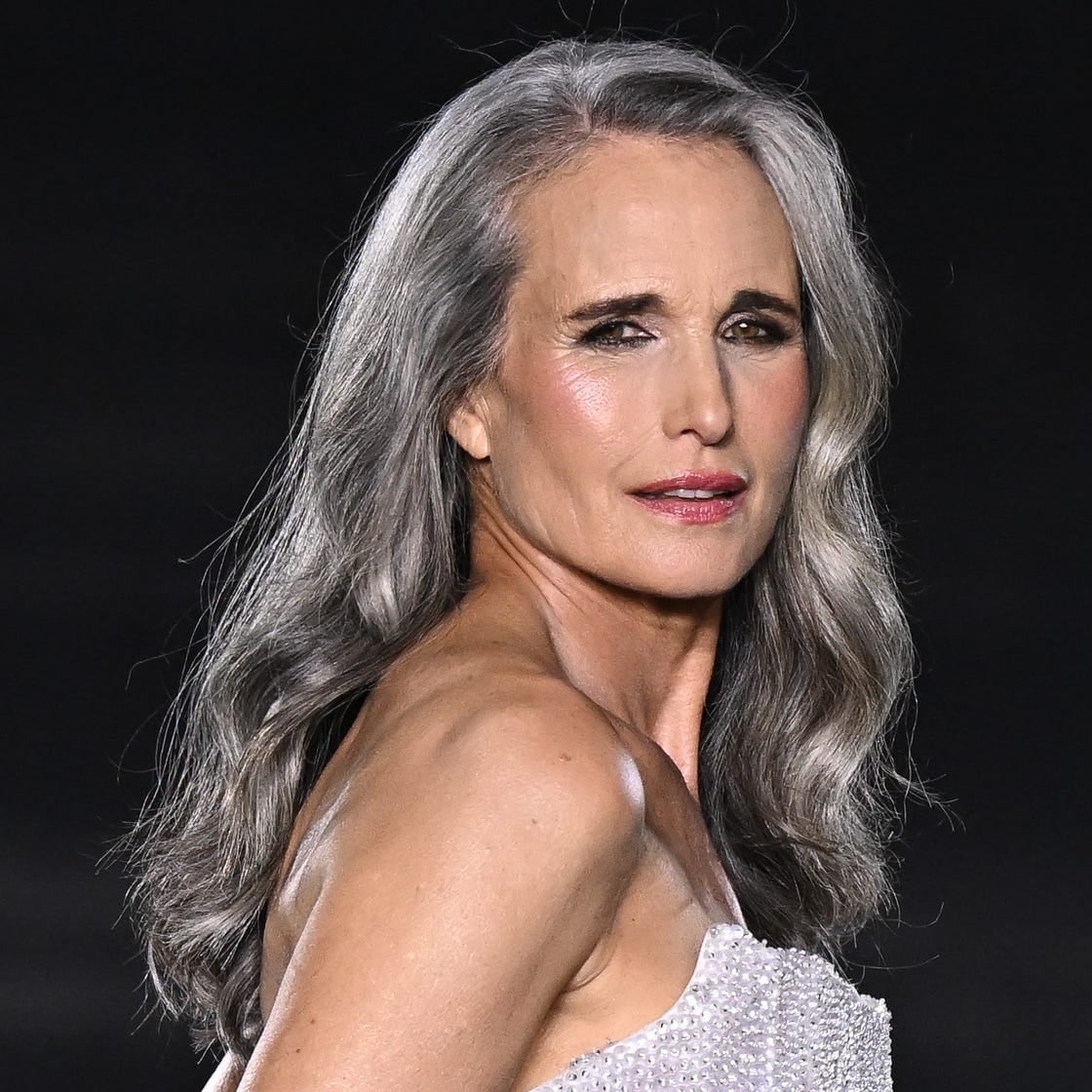 Long Wavy Hair With Cool Silver Base And Highlights — Simple Silver Highlights