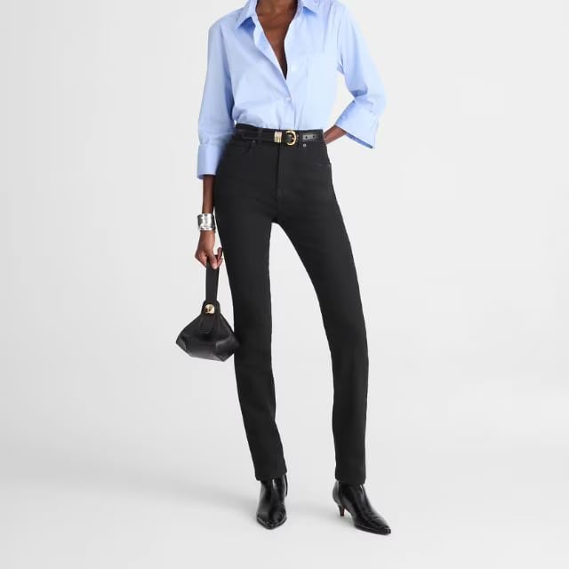 Black Skinny Jeans and a Light Blue Button-Down Shirt — Simple Skinny Jeans Outfits
