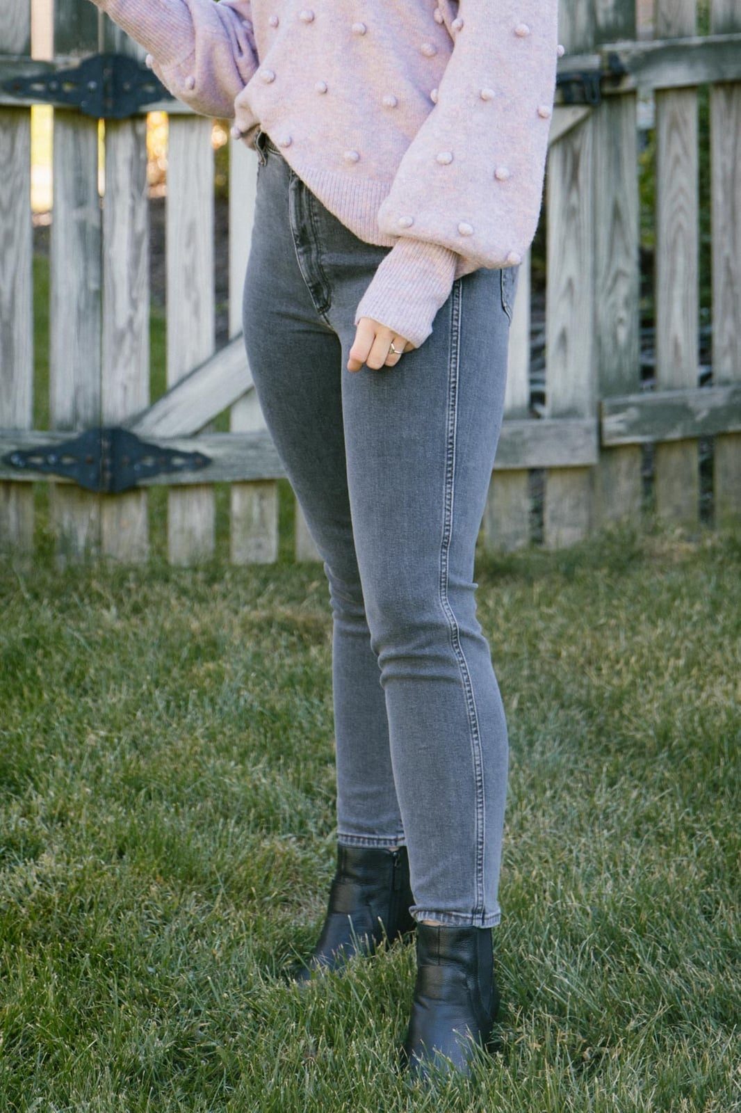Grey Skinny Jeans with Lilac Pom-Pom Sweater — Simple Skinny Jeans Outfits