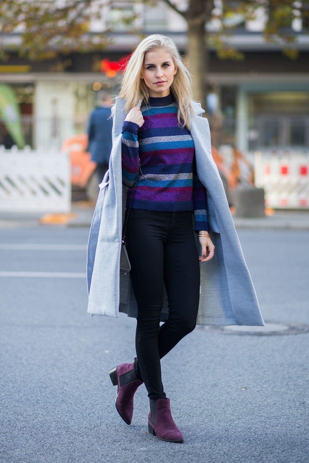Black Skinny Jeans with a Striped Turtleneck and Grey Coat — Simple Skinny Jeans Outfits