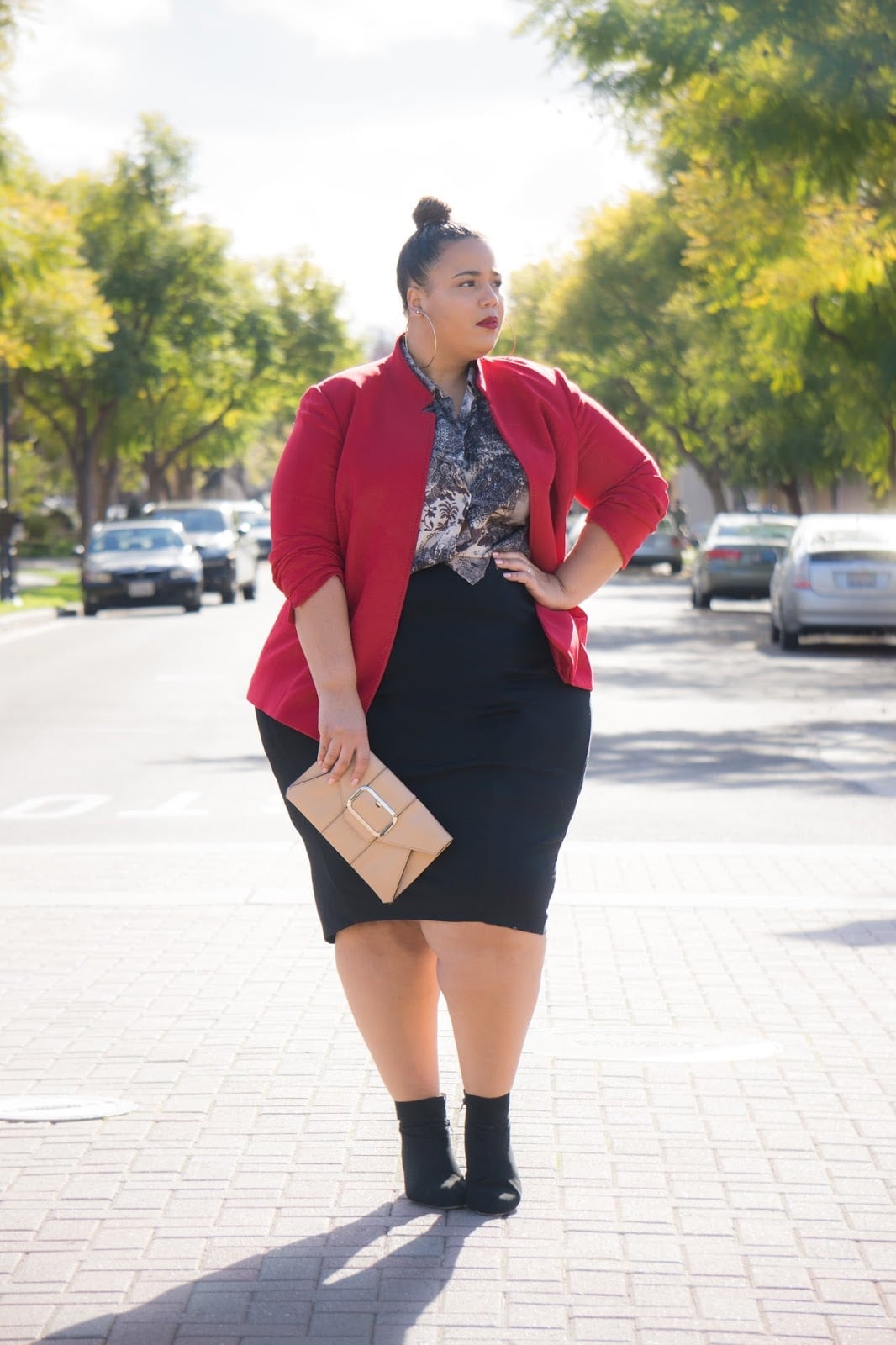 Black Pencil Skirt with Red Blazer and Beige Clutch — Simple Skirt Outfit Plus Size