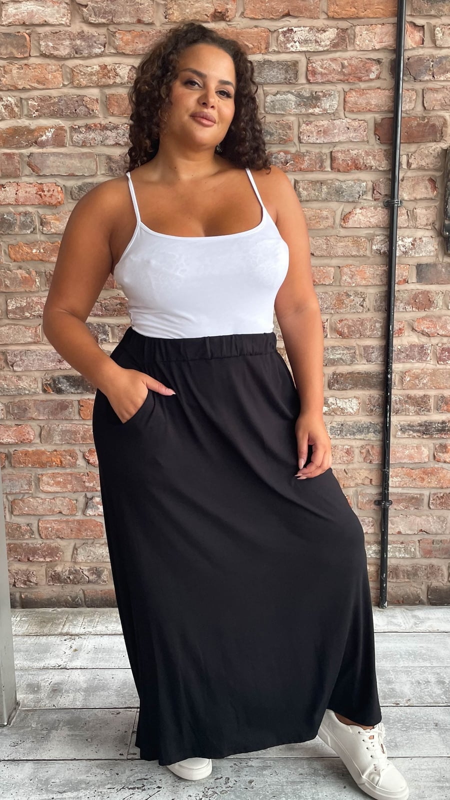 Black Jersey Maxi Skirt with Pockets and White Camisole — Simple Skirt Outfit Plus Size