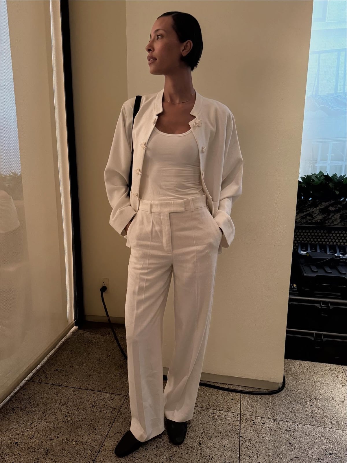 Monochromatic White Tailored Ensemble Monochromatic White Tailored Ensemble — Simple Smart Casual Outfits