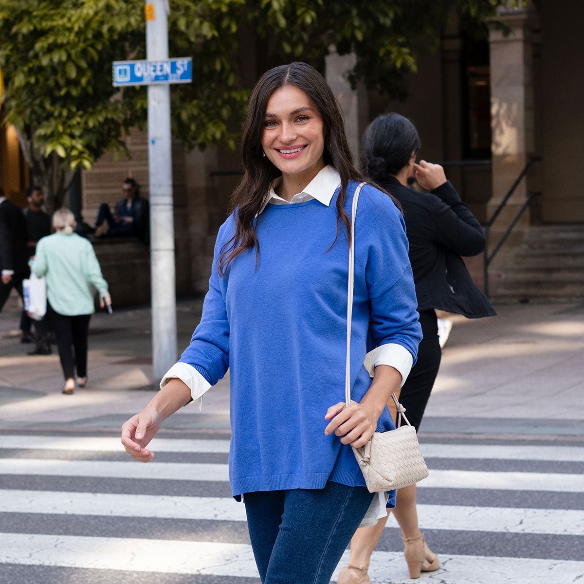 Blue Sweater Over White Shirt With Slim Jeans Blue Sweater Over White Shirt With Slim Jeans — Simple Smart Casual Outfits