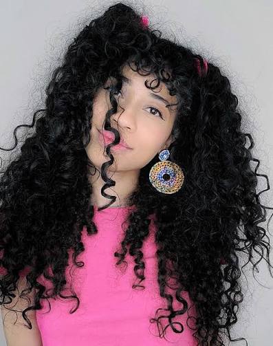 Mid-Back Dark Brown Voluminous Curls With Wispy Bangs, Thick Curly Mid-Back Dark Brown Voluminous Curls With Wispy Bangs, Thick Curly — Simple Soft Curls